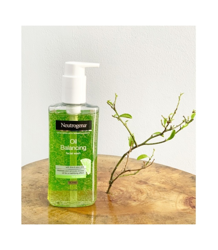 نوتروژینا ژل شستشوی صورت کنترل کننده چربی   200 میلی لیتر